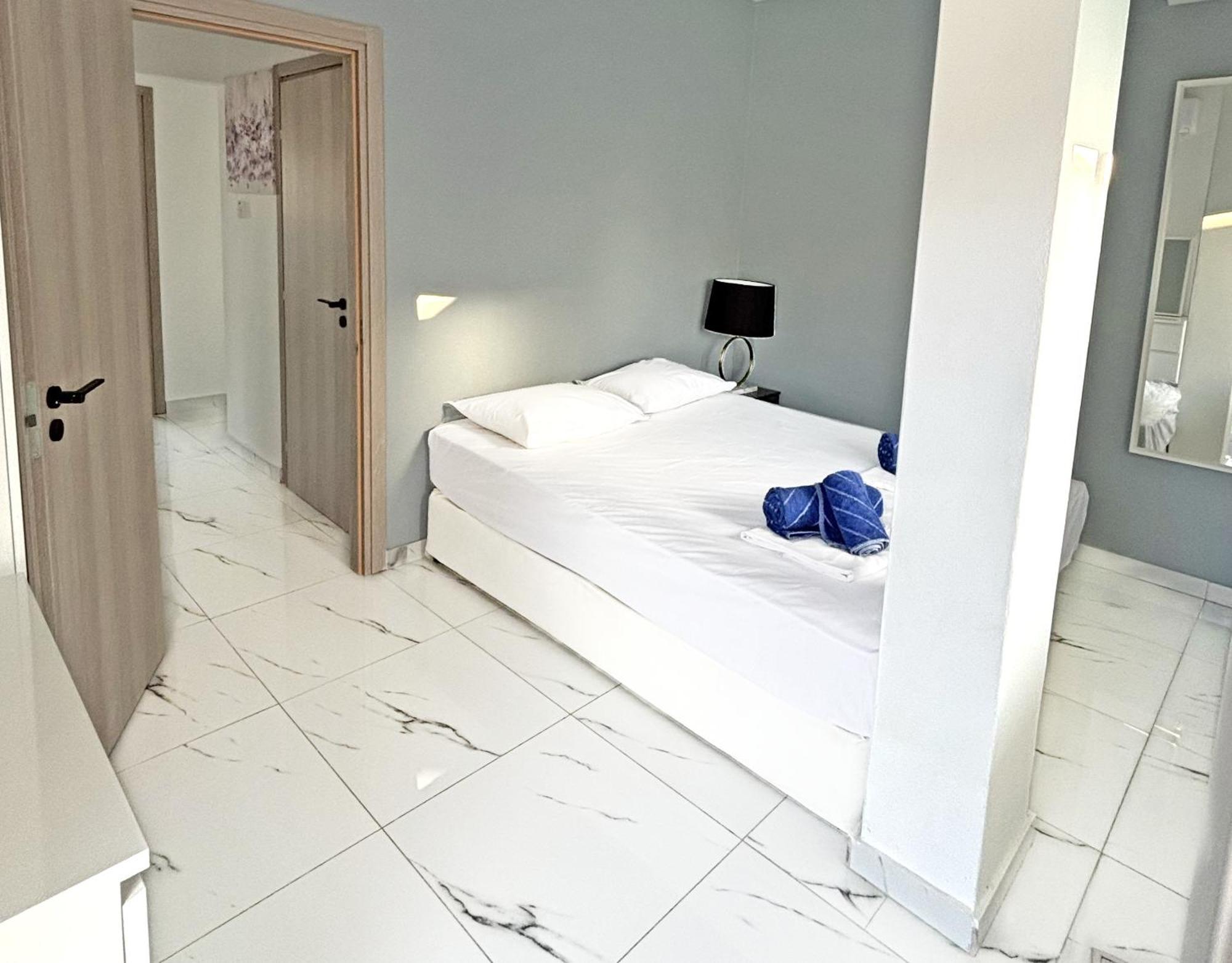 Sant Central Deluxe Apartments Айя-Напа Екстер'єр фото